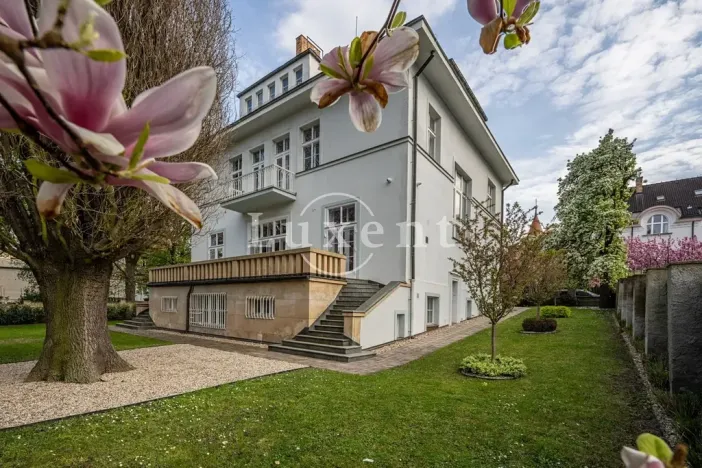 Prodej vily, Praha - Bubeneč, Heineho, 726 m2