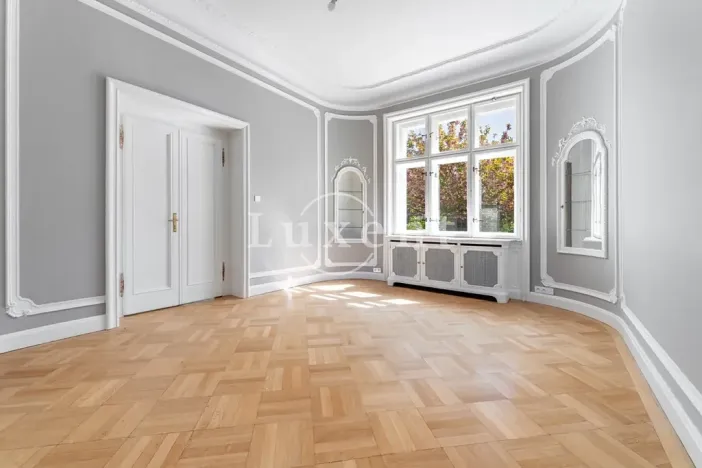 Prodej vily, Praha - Bubeneč, Heineho, 726 m2