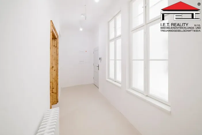 Prodej apartmánu, Frýdek-Místek, Zámecké nám., 405 m2