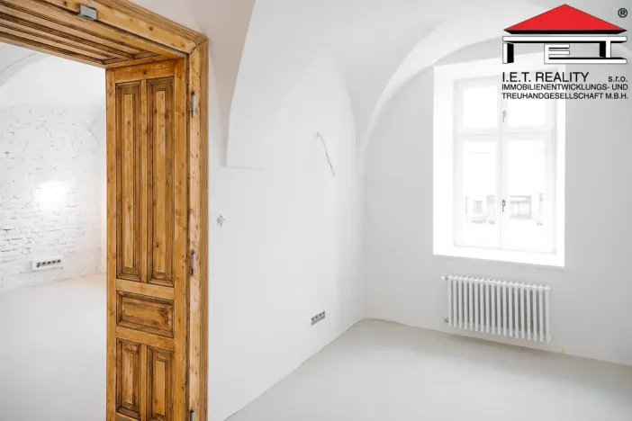 Prodej apartmánu, Frýdek-Místek, Zámecké nám., 405 m2