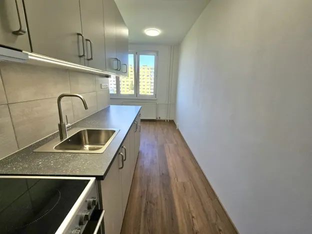 Pronájem bytu 2+1, Praha, Dolnojirčanská, 61 m2