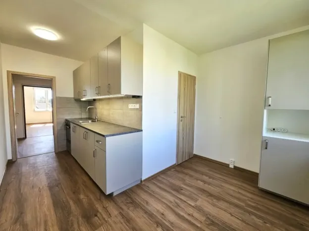 Pronájem bytu 2+1, Praha, Dolnojirčanská, 61 m2