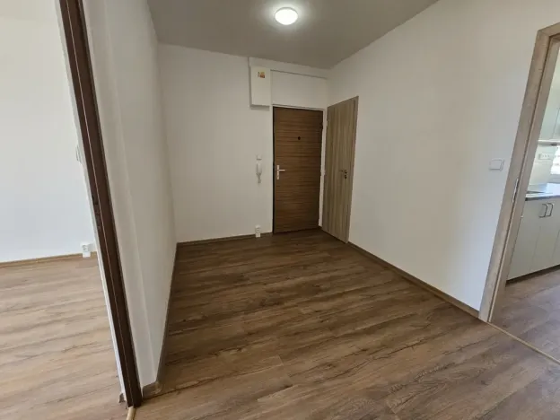 Pronájem bytu 2+1, Praha, Dolnojirčanská, 61 m2