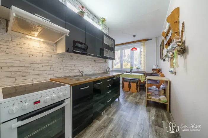 Prodej bytu 2+1, Kyselka - Radošov, 56 m2