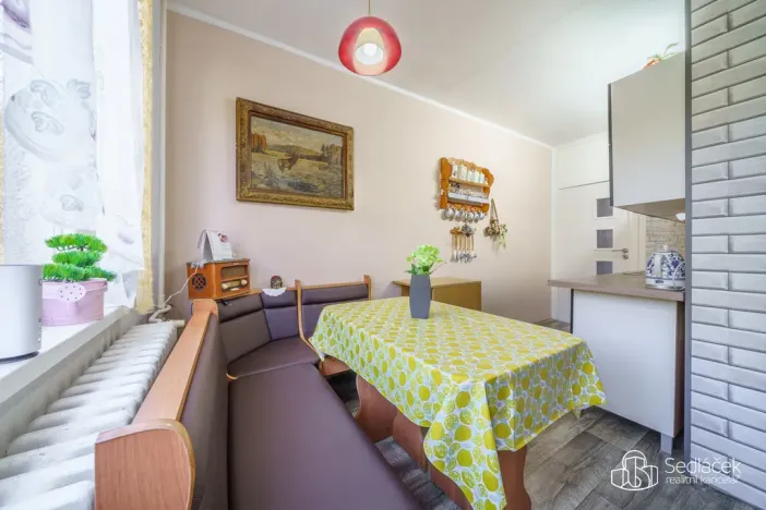 Prodej bytu 2+1, Kyselka - Radošov, 56 m2