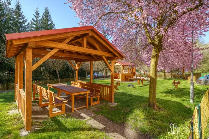 Prodej bytu 2+1, Kyselka - Radošov, 56 m2