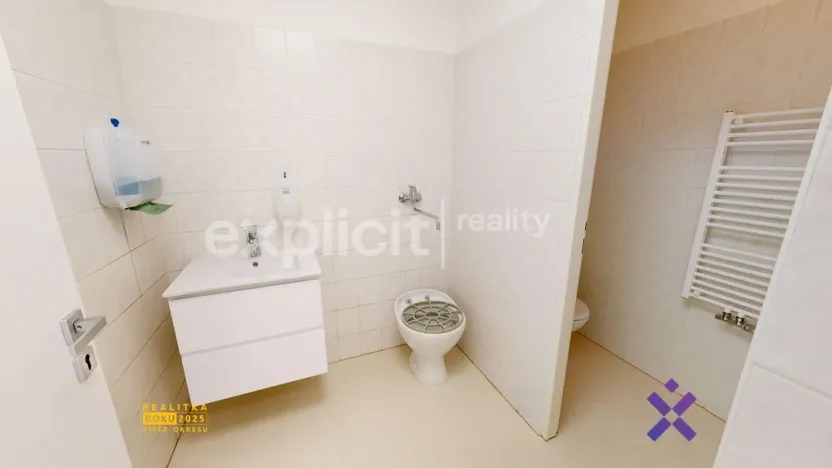 Pronájem kanceláře, Zlín, Rašínova, 108 m2