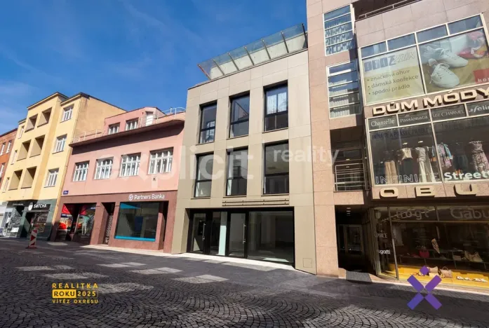 Pronájem kanceláře, Zlín, Rašínova, 108 m2