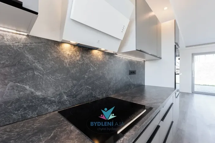 Prodej rodinného domu, Dubí, V Aleji, 206 m2