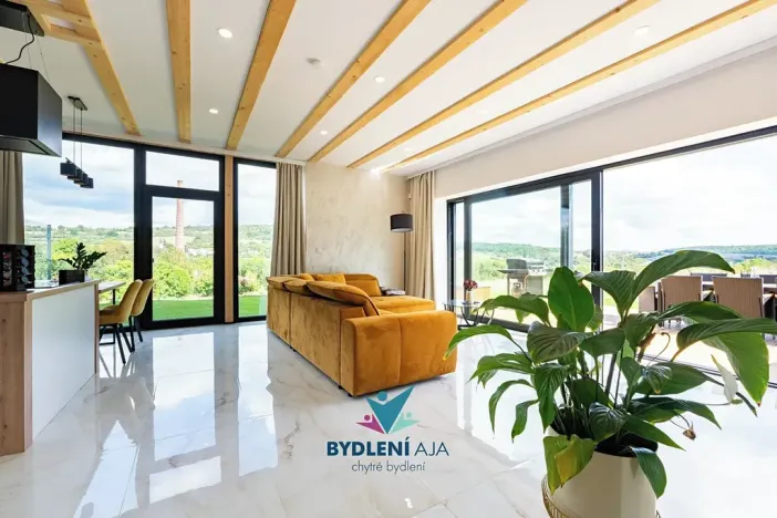 Prodej rodinného domu, Bystřany, 284 m2