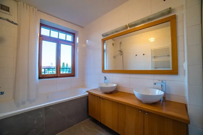 Pronájem rodinného domu, Praha - Nebušice, Malý dvůr, 250 m2