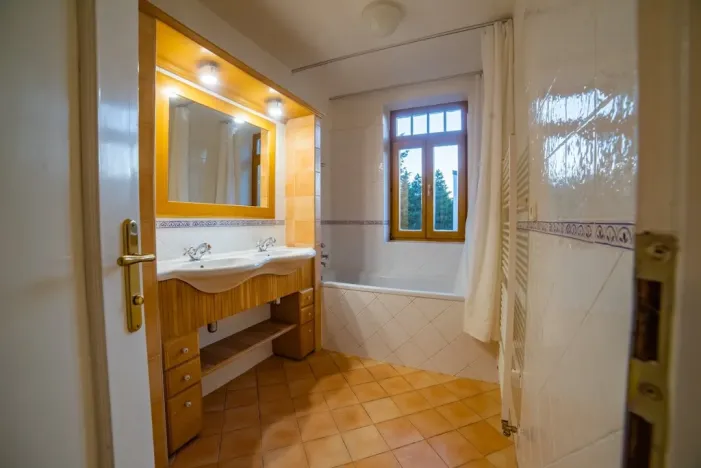 Pronájem rodinného domu, Praha - Nebušice, Malý dvůr, 250 m2