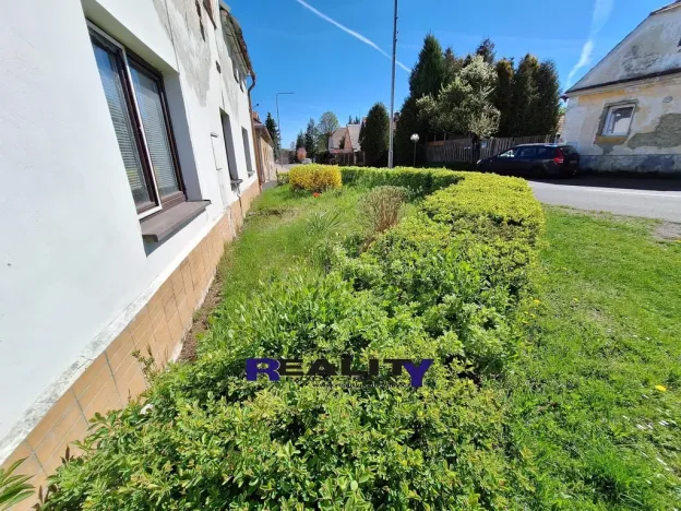 Prodej rodinného domu, Nepomyšl, 349 m2