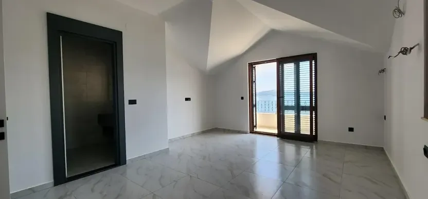 Prodej bytu 4+kk, Bijela, Černá Hora, 105 m2