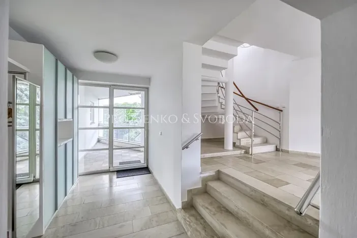 Prodej vily, Křižanov, Benešovo náměstí, 530 m2