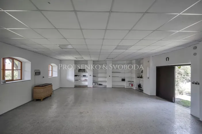 Prodej ordinace, Křižanov, Benešovo náměstí, 530 m2