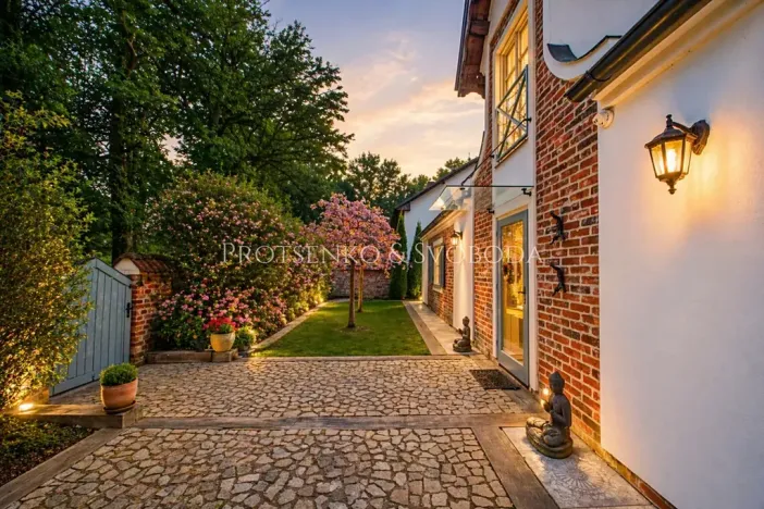 Prodej chalupy, Hluboká nad Vltavou, Ve Školkách, 351 m2