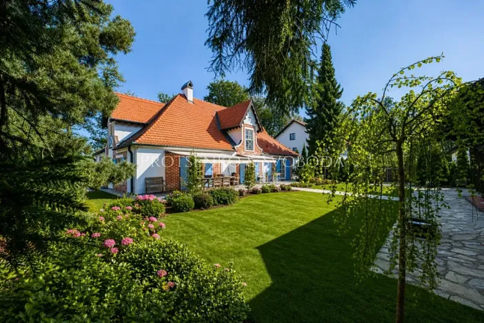 Prodej chalupy, Hluboká nad Vltavou, Ve Školkách, 351 m2