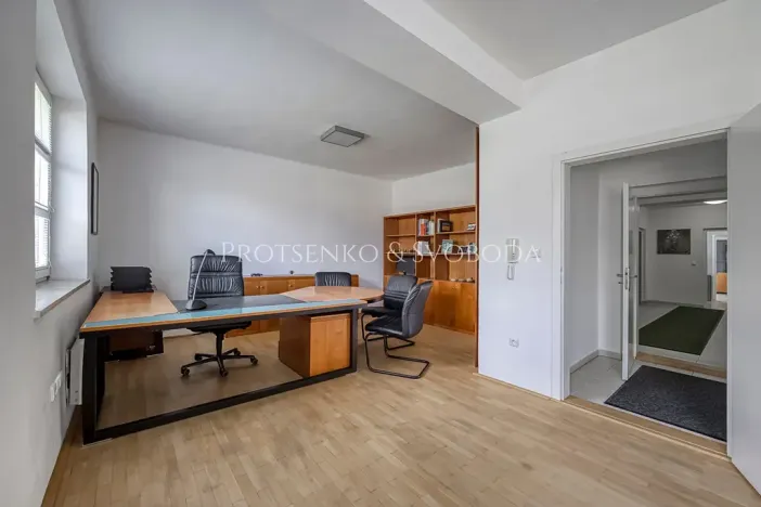 Prodej vícegeneračního domu, Křižanov, Benešovo náměstí, 530 m2