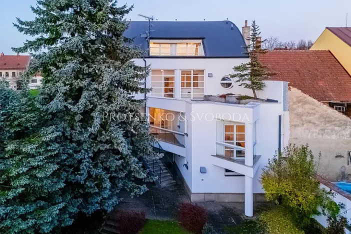 Prodej vícegeneračního domu, Křižanov, Benešovo náměstí, 530 m2