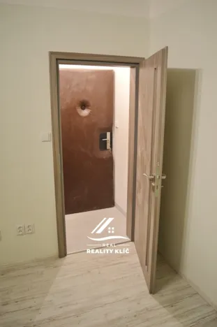 Pronájem bytu 1+kk, Ostrava, Španielova, 21 m2