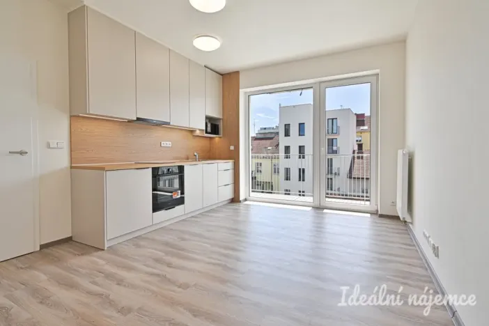 Pronájem bytu 1+kk, Brno - Trnitá, Křenová, 29 m2