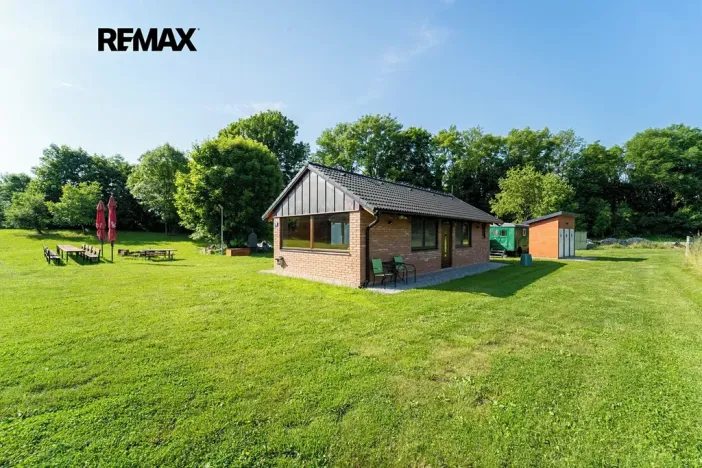 Prodej komerční nemovitosti, Chrášťany, 10917 m2