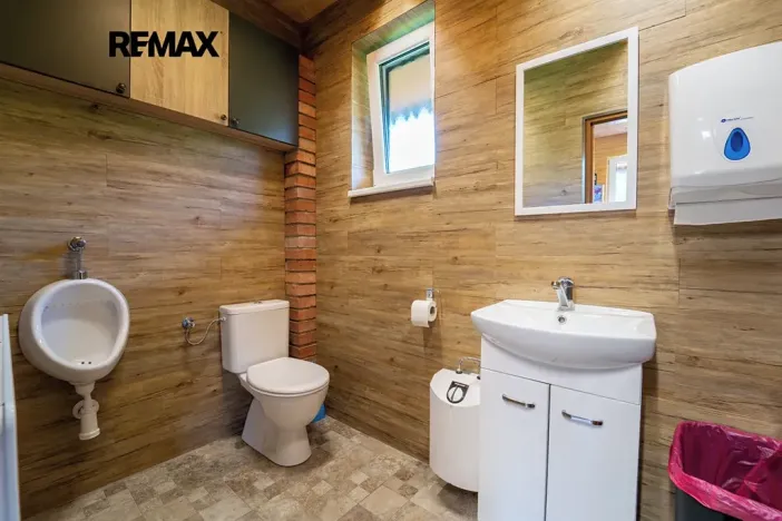 Prodej komerční nemovitosti, Chrášťany, 10917 m2