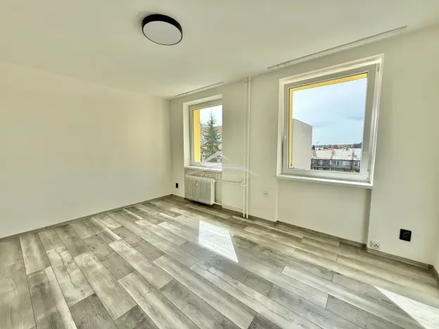 Pronájem bytu 3+1, Tábor, Kpt. Jaroše, 63 m2