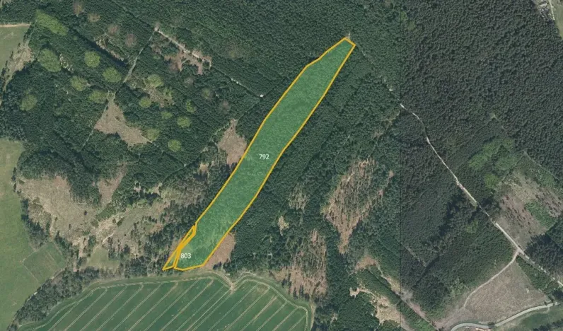 Prodej pole, Mlýny, 19394 m2