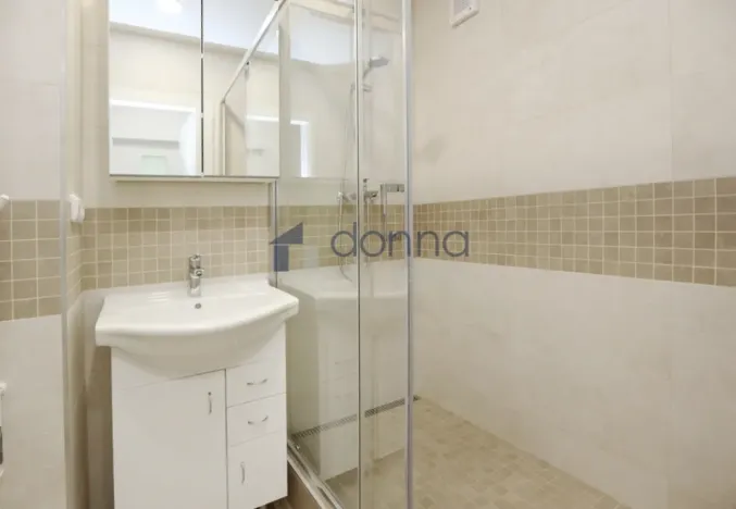 Pronájem bytu 3+kk, Praha, Třeboradická, 68 m2