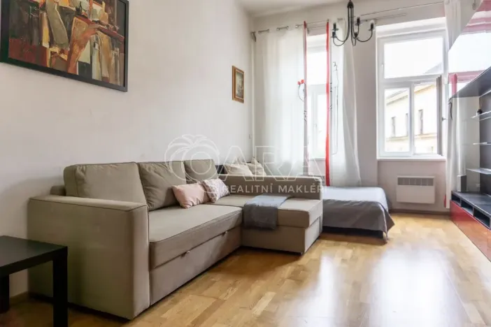 Pronájem bytu 1+1, Praha - Žižkov, Táboritská, 31 m2