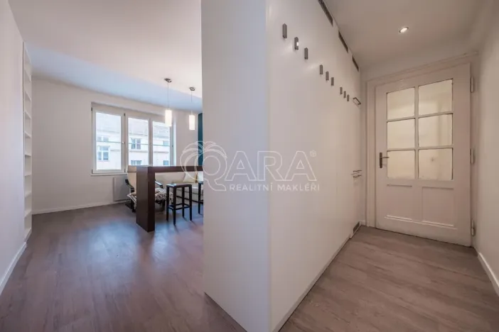 Pronájem bytu 2+kk, Praha - Vysočany, Novovysočanská, 48 m2