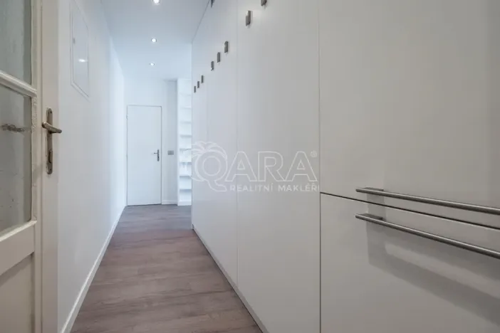 Pronájem bytu 2+kk, Praha - Vysočany, Novovysočanská, 48 m2