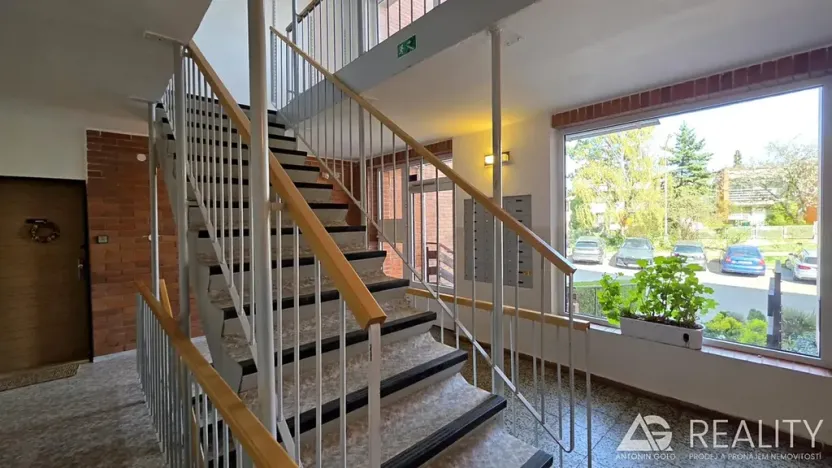 Prodej bytu 2+1, Praha - Dejvice, Krohova, 76 m2