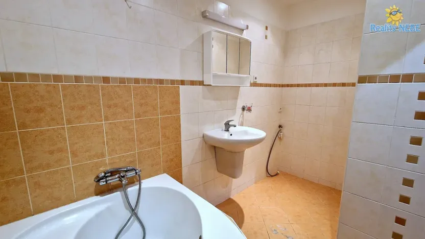 Pronájem bytu 4+1, Praha - Miškovice, Na Kačence, 80 m2