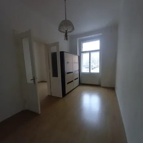 Pronájem bytu 2+1, Praha - Karlín, Hybešova, 74 m2