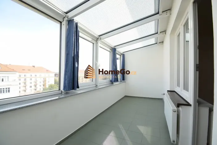 Pronájem bytu 2+kk, Praha - Nusle, U gymnázia, 47 m2