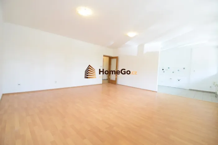 Pronájem bytu 1+kk, Praha - Troja, K Haltýři, 53 m2