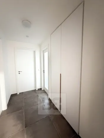 Pronájem bytu 2+kk, Praha - Modřany, Mezi vodami, 58 m2