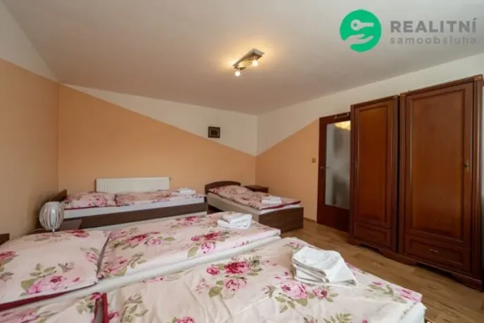 Prodej ubytování, Brandýs nad Orlicí, Husova, 340 m2