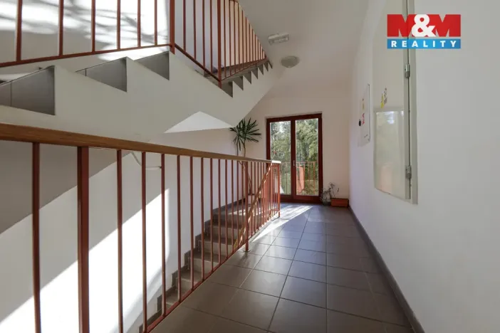 Prodej bytu 1+kk, Černošice, Komenského, 45 m2