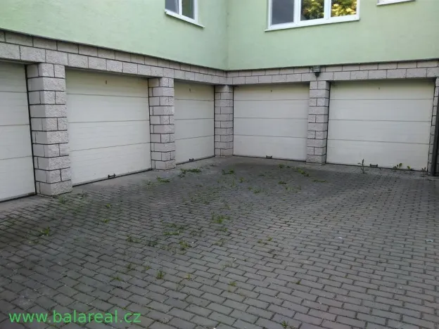 Pronájem garáže, Brno, Martina Ševčíka, 43 m2