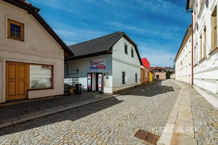 Prodej rodinného domu, Kamenice nad Lipou, Dobšova, 270 m2