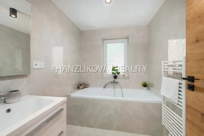 Pronájem rodinného domu, Horní Planá - Pernek, 156 m2