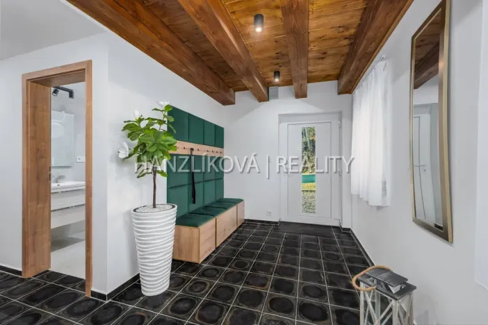 Pronájem rodinného domu, Horní Planá - Pernek, 156 m2