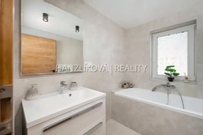 Pronájem rodinného domu, Horní Planá - Pernek, 156 m2