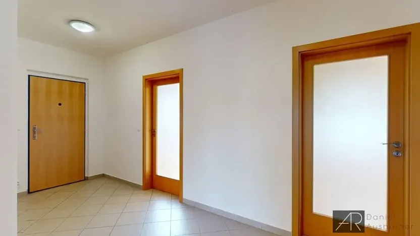 Pronájem bytu 3+kk, Praha - Podolí, Jeremenkova, 84 m2