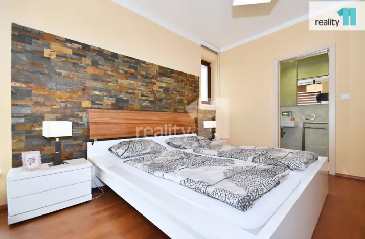 Prodej bytu 4+kk, Praha - Hloubětín, Nademlejnská, 93 m2