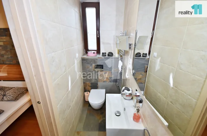 Prodej bytu 4+kk, Praha - Hloubětín, Nademlejnská, 93 m2